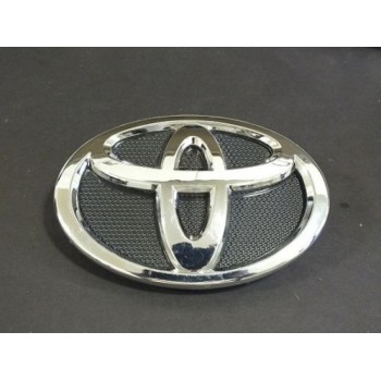 Toyota Corolla 2010 Front Emblem Logo